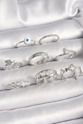 Pirinç Gümüş Renk Nazar Boncuk Detay İncili Kelebek İşlemeli Kadın Yüzük Kombini