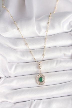Pirinç Gold Renk Zirkon Taşlı Topçuk Zincir Serenay Model Kadın Kolye Pirinç Gold Renk Zirkon Taşlı Topçuk Zincir Serenay Model Kadın Kolye