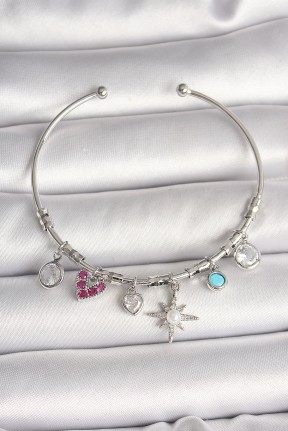 Pirinç Gümüş Renk Sallantı Zirkon Taşlı Kutup Yıldız Figür Kalp Detay Charm Kadın Bileklik Pirinç Gümüş Renk Sallantı Zirkon Taşlı Kutup Yıldız Figür Kalp Detay Charm Kadın Bileklik