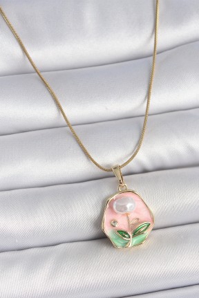 316l çelik Gold Renk Zincir Pembe çiçek İşlemeli İnci Detay Portre Model Kadın Kolye 316l çelik Gold Renk Zincir Pembe çiçek İşlemeli İnci Detay Portre Model Kadın Kolye