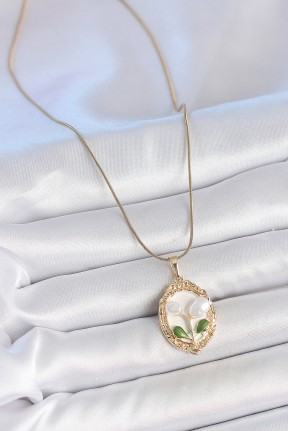 316l çelik Gold Renk Zincir Beyaz Mineli İncili çiçek İşlemeli Portre Model Kadın Kolye 316l çelik Gold Renk Zincir Beyaz Mineli İncili çiçek İşlemeli Portre Model Kadın Kolye