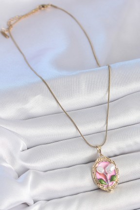316l çelik Gold Renk Zincir Pembe Mineli İncili çiçek İşlemeli Portre Model Kadın Kolye