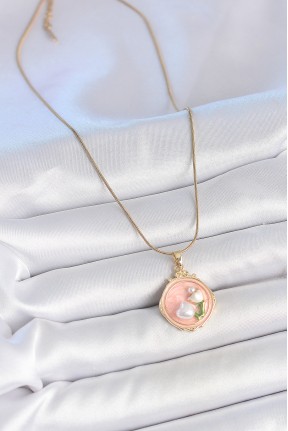 316l çelik Gold Renk Zincir Pembe Mineli İncili çiçek İşlemeli Portre Model Kadın Kolye 316l çelik Gold Renk Zincir Pembe Mineli İncili çiçek İşlemeli Portre Model Kadın Kolye