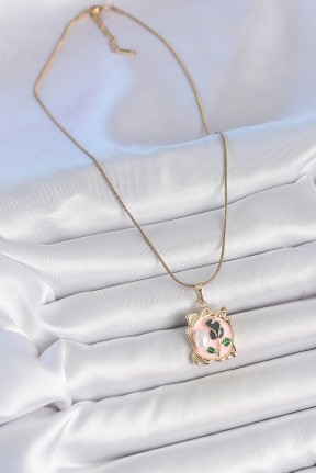 316l çelik Gold Renk Zincir Pembe Mineli çiçek İşlemli İnci Detay Portre Model Kadın Kolye 316l çelik Gold Renk Zincir Pembe Mineli çiçek İşlemli İnci Detay Portre Model Kadın Kolye