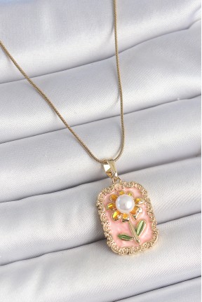 316l çelik Gold Renk Zincir Pembe Mineli İncli Papatya Model Portre Model Kadın Kolye 316l çelik Gold Renk Zincir Pembe Mineli İncli Papatya Model Portre Model Kadın Kolye