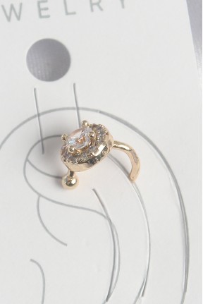 Pirinç Gold Renk Zirkon Taşlı Kadın Kıkırdak Küpe Pirinç Gold Renk Zirkon Taşlı Kadın Kıkırdak Küpe