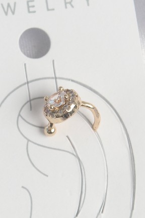 Pirinç Gold Renk Zirkon Taşlı Kadın Kıkırdak Küpe Pirinç Gold Renk Zirkon Taşlı Kadın Kıkırdak Küpe