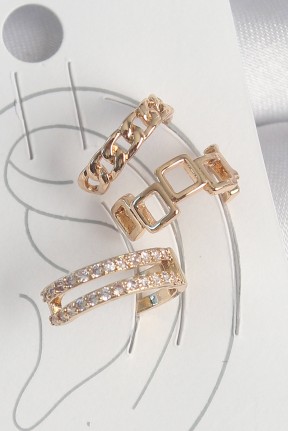 Pirinç Gold Renk Zirkon Taşlı Kare Zincir Model Kadın Kıkırdak Küpe Pirinç Gold Renk Zirkon Taşlı Kare Zincir Model Kadın Kıkırdak Küpe