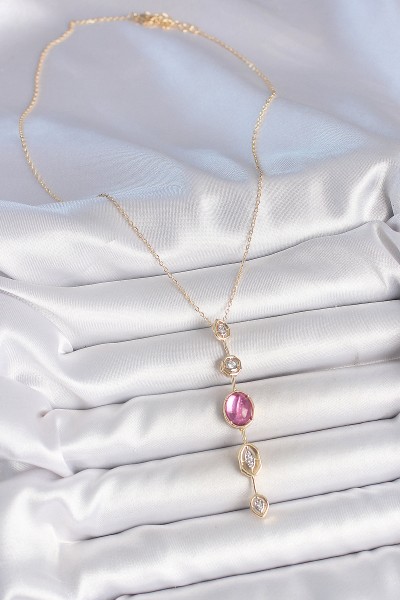 Pirinç Zincir Gold Renk Pembe Zirkon Taşlı Y Kolye Pirinç Zincir Gold Renk Pembe Zirkon Taşlı Y Kolye