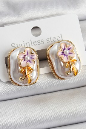 Pirinç Beyaz Mineli İnci Detaylı çiçek Figürlü Sanatsal Portre Model Gold Renk Kadın Küpe Pirinç Beyaz Mineli İnci Detaylı çiçek Figürlü Sanatsal Portre Model Gold Renk Kadın Küpe