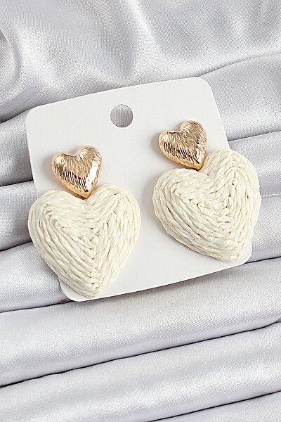 Krem Kalp Figürlü Hasır örgü Model Gold Renk Kadın Küpe Krem Kalp Figürlü Hasır örgü Model Gold Renk Kadın Küpe