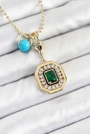 Gold Renk Pirinç Zirkon Taşlı Kadın Serenay Kolyesi Gold Renk Pirinç Zirkon Taşlı Kadın Serenay Kolyesi