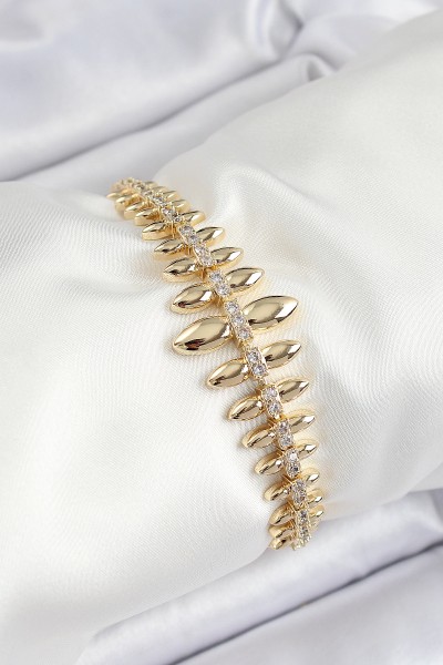 Pirinç Kurşun Model Zirkon Taşlı Gold Renk Vi̇p Seri Kadın Bileklik