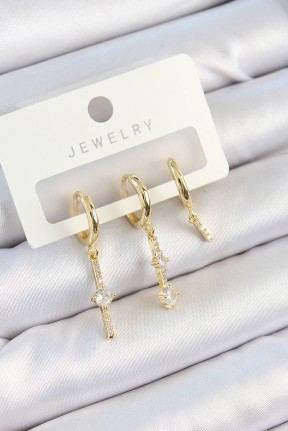 Pirinç Zirkon Taşlı Sallantılı Model Gold Renk 3'lü çift Kadın Küpe Set Pirinç Zirkon Taşlı Sallantılı Model Gold Renk 3'lü çift Kadın Küpe Set