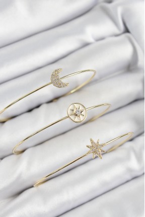 Pirinç Zirkon Taşlı Ay Ve Kutup Yıldızı Model Gold Renk Vip 3'lü Kadın Bileklik Pirinç Zirkon Taşlı Ay Ve Kutup Yıldızı Model Gold Renk Vip 3'lü Kadın Bileklik