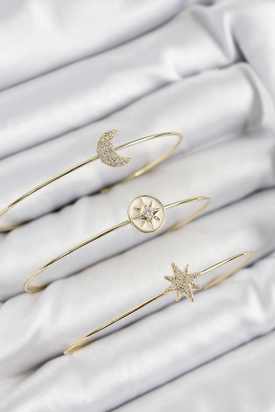 Pirinç Zirkon Taşlı Ay Ve Kutup Yıldızı Model Gold Renk Vip 3'lü Kadın Bileklik Pirinç Zirkon Taşlı Ay Ve Kutup Yıldızı Model Gold Renk Vip 3'lü Kadın Bileklik