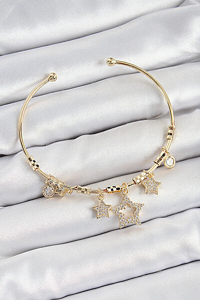 Pirinç Zirkon Taşlı Yıldız Model Gold Renk Charm Bileklik Pirinç Zirkon Taşlı Yıldız Model Gold Renk Charm Bileklik