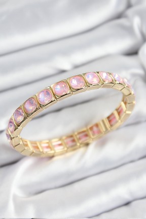 Pirinç Pembe Zirkon Taşlı Kare Model Gold Renk Lastikli Kadın Bileklik Pirinç Pembe Zirkon Taşlı Kare Model Gold Renk Lastikli Kadın Bileklik