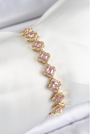 Pirinç Zirkon Taşlı Pembe Yonca Baget Model Gold Renk Vip Seri Kadın Bileklik Pirinç Zirkon Taşlı Pembe Yonca Baget Model Gold Renk Vip Seri Kadın Bileklik