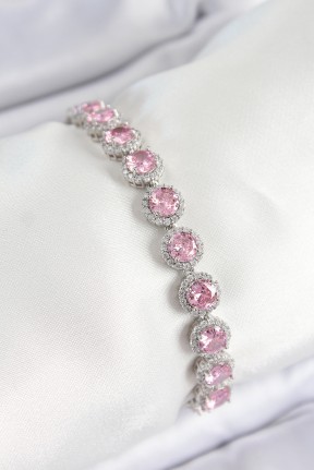 Pirinç Pembe Zirkon Taşlı Daire Baget Model Gümüş Renk Vip Seri Kadın Bileklik Pirinç Pembe Zirkon Taşlı Daire Baget Model Gümüş Renk Vip Seri Kadın Bileklik