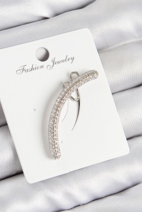 Pirinç Zirkon Taşlı Model Gümüş Renk Sağ Kıkırdak Küpe Pirinç Zirkon Taşlı Model Gümüş Renk Sağ Kıkırdak Küpe