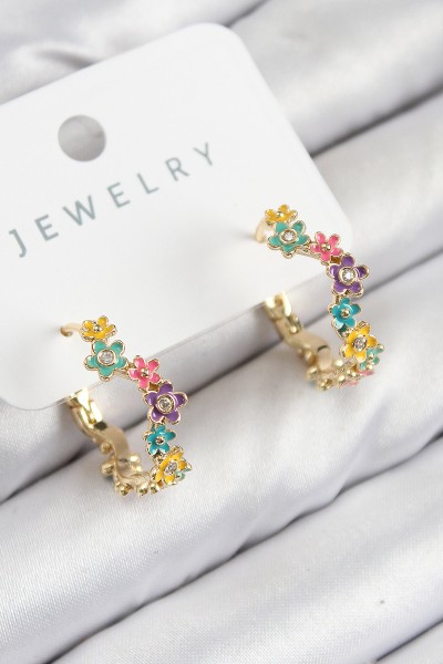 Pirinç Renkli Papatya Model Gold Renk Kadın Küpe Pirinç Renkli Papatya Model Gold Renk Kadın Küpe