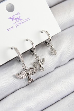 Pirinç Zirkon Taşlı 3'lü Kuş Model Gümüş Renk Kadın Küpe Pirinç Zirkon Taşlı 3'lü Kuş Model Gümüş Renk Kadın Küpe