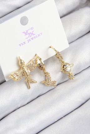 Pirinç Zirkon Taşlı 3'lü Kuş Model Gold Renk Kadın Küpe Pirinç Zirkon Taşlı 3'lü Kuş Model Gold Renk Kadın Küpe