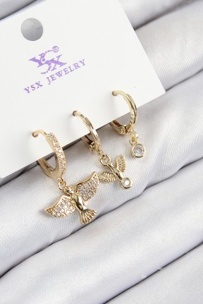 Pirinç Zirkon Taşlı 3'lü Kuş Model Gold Renk Kadın Küpe Pirinç Zirkon Taşlı 3'lü Kuş Model Gold Renk Kadın Küpe