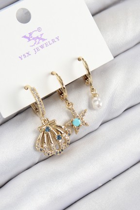 Pirinç Zirkon Taşlı 3'lü İstiridye Ve Yıldız Model Gold Renk Kadın Küpe Pirinç Zirkon Taşlı 3'lü İstiridye Ve Yıldız Model Gold Renk Kadın Küpe
