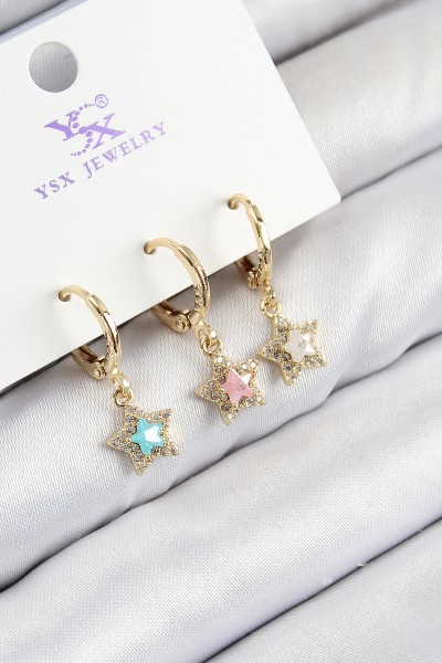 Pirinç Zirkon Taşlı 3'lü Renkli Yıldız Model Gold Renk Kadın Küpe Pirinç Zirkon Taşlı 3'lü Renkli Yıldız Model Gold Renk Kadın Küpe