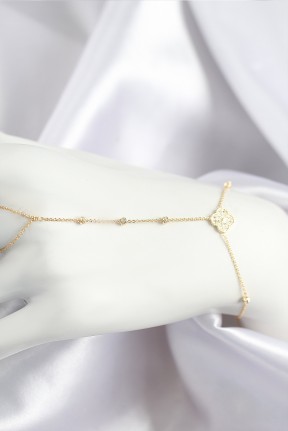 Pirinç Zirkon Taşlı Yonca Model Gold Renk şahmeran Pirinç Zirkon Taşlı Yonca Model Gold Renk şahmeran