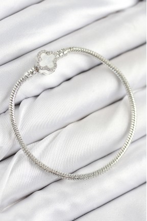 Pirinç Charm Zirkon Taşlı Yonca Model Gümüş Renk Kadın Bileklik Pirinç Charm Zirkon Taşlı Yonca Model Gümüş Renk Kadın Bileklik