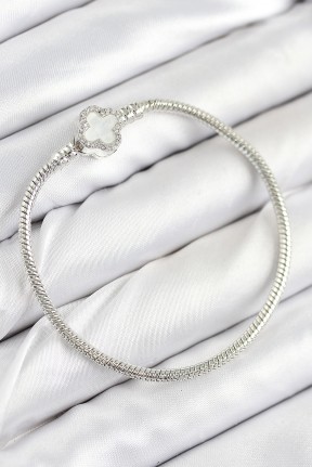 Pirinç Charm Zirkon Taşlı Yonca Model Gümüş Renk Kadın Bileklik Pirinç Charm Zirkon Taşlı Yonca Model Gümüş Renk Kadın Bileklik