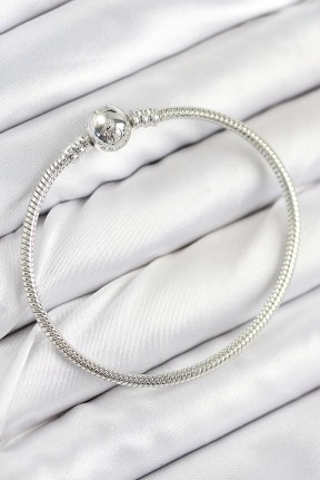 Pirinç Charm Topcuk Model Gümüş Renk Kadın Bileklik Pirinç Charm Topcuk Model Gümüş Renk Kadın Bileklik