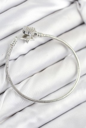 Pirinç Charm Zirkon Taşlı Yıldız Model Gümüş Renk Kadın Bileklik Pirinç Charm Zirkon Taşlı Yıldız Model Gümüş Renk Kadın Bileklik