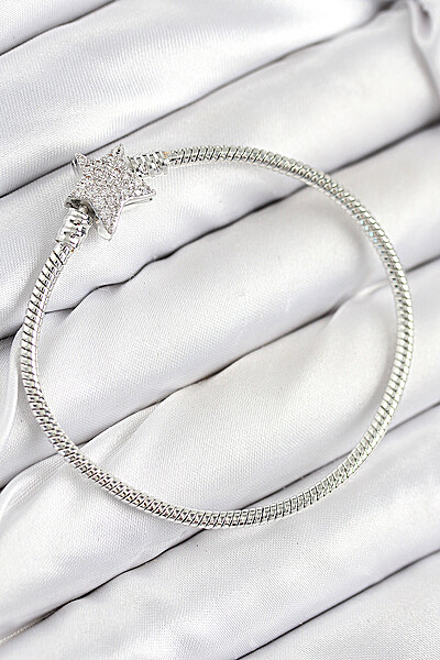 Pirinç Charm Zirkon Taşlı Yıldız Model Gümüş Renk Kadın Bileklik Pirinç Charm Zirkon Taşlı Yıldız Model Gümüş Renk Kadın Bileklik