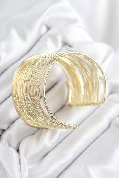 Pirinç Tel Sarma Model Gold Renk Kadın Bileklilk Pirinç Tel Sarma Model Gold Renk Kadın Bileklilk