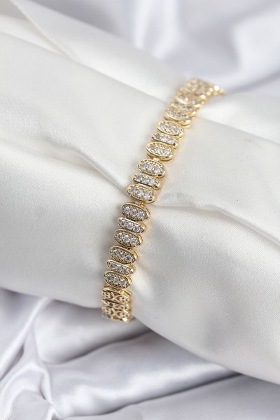 Pirinç Vip Seri Gold Renk Oval Sıralı Kadın Bileklik Pirinç Vip Seri Gold Renk Oval Sıralı Kadın Bileklik