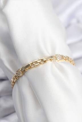 Pirinç Vip Seri Gold Renk Zincir Model Kalpli Zirkon Taşlı Kadın Bileklik Pirinç Vip Seri Gold Renk Zincir Model Kalpli Zirkon Taşlı Kadın Bileklik