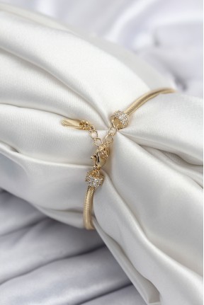 Pirinç Vip Seri Gold Renk Kutup Yıldızı Model Kadın Bileklik Pirinç Vip Seri Gold Renk Kutup Yıldızı Model Kadın Bileklik