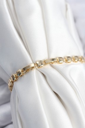 Pirinç Vip Seri Zirkon Taşlı Gold Renk Kadın Bileklik Pirinç Vip Seri Zirkon Taşlı Gold Renk Kadın Bileklik