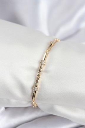 Pirinç Vip Seri Gold Renk Parçalı Model Zirkon Taşlı Kadın Bileklik Pirinç Vip Seri Gold Renk Parçalı Model Zirkon Taşlı Kadın Bileklik