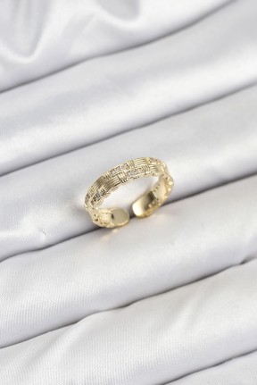 Pirinç Gold Renk Zirkon Taşlı Sırım Kadın Yüzük Pirinç Gold Renk Zirkon Taşlı Sırım Kadın Yüzük
