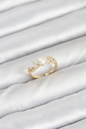 Pirinç Gold Renk Zirkon Taşlı İncili Model Kadın Yüzük Pirinç Gold Renk Zirkon Taşlı İncili Model Kadın Yüzük