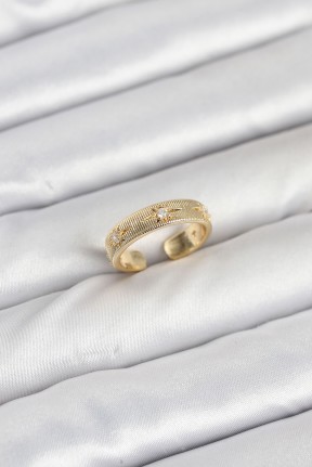 Pirinç Gold Renk Zirkon Taşlı Kutup Yıldızı Model Kadın Yüzük Pirinç Gold Renk Zirkon Taşlı Kutup Yıldızı Model Kadın Yüzük