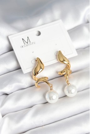 Inci Detaylı Sarmal Model Gold Renk Pirinç Kadın Küpe Inci Detaylı Sarmal Model Gold Renk Pirinç Kadın Küpe