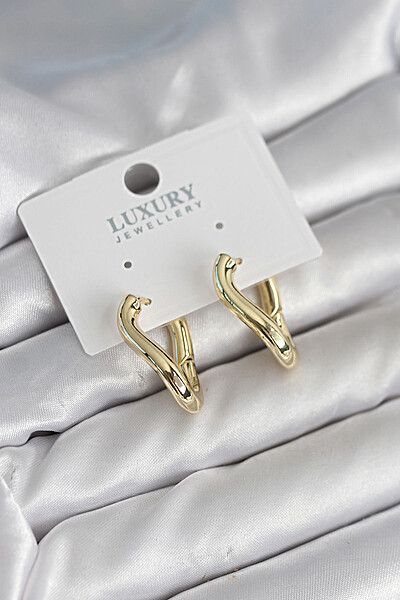 Gold Renk Eğik Halka Model Pirinç Kadın Küpe Gold Renk Eğik Halka Model Pirinç Kadın Küpe