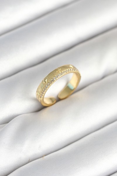 Gold Renk şerit Zirkon Taşlı Kadın Yüzük Gold Renk şerit Zirkon Taşlı Kadın Yüzük