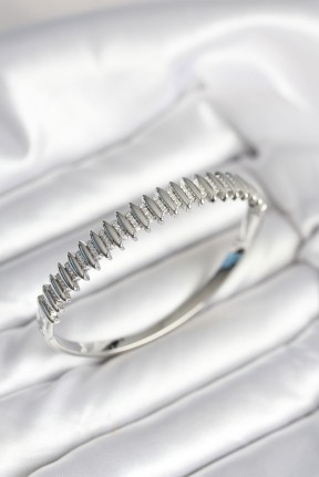 Gümüş Renk Zirkon Taşlı Pirinç Kadın Kelepçe